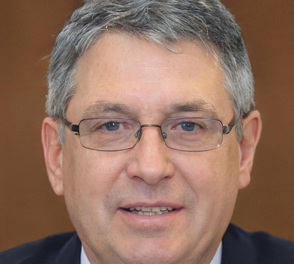 Portrait of Donavon Kretchmer, criminal defense attorney